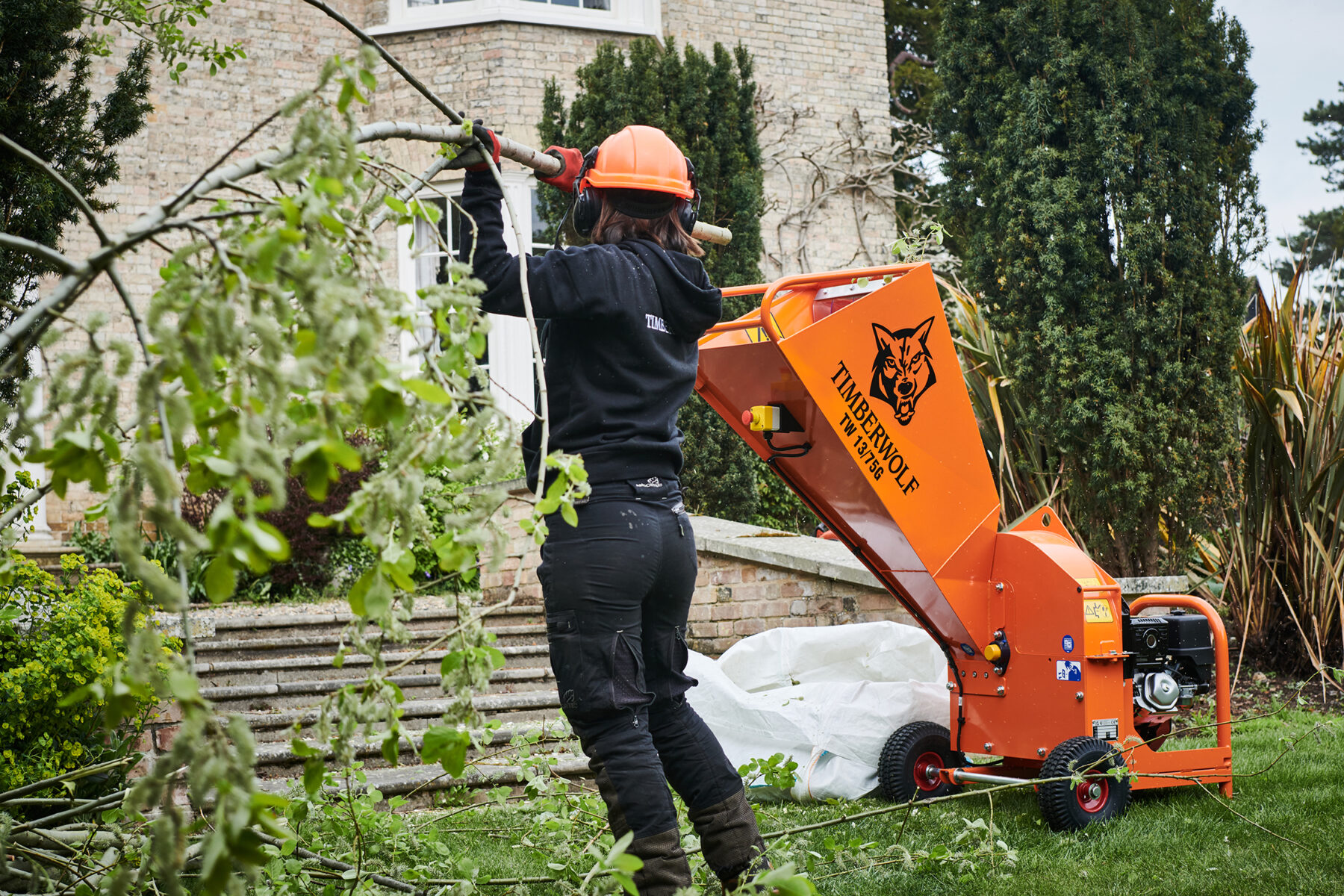 Wood Chipper Hire Benfleet, Southend, Brentwood, Chelmsford, Essex